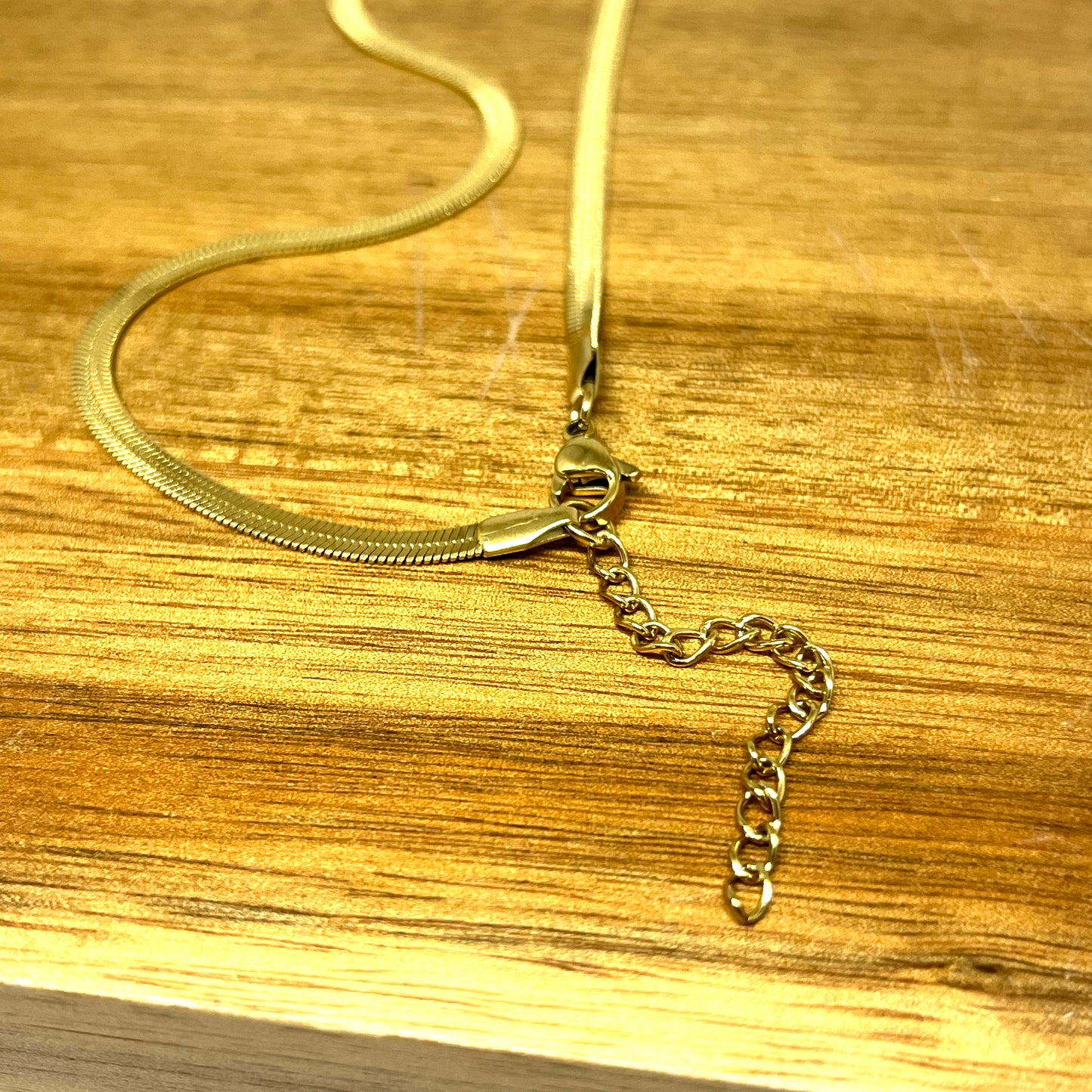 GOLD SNAKE CHAIN