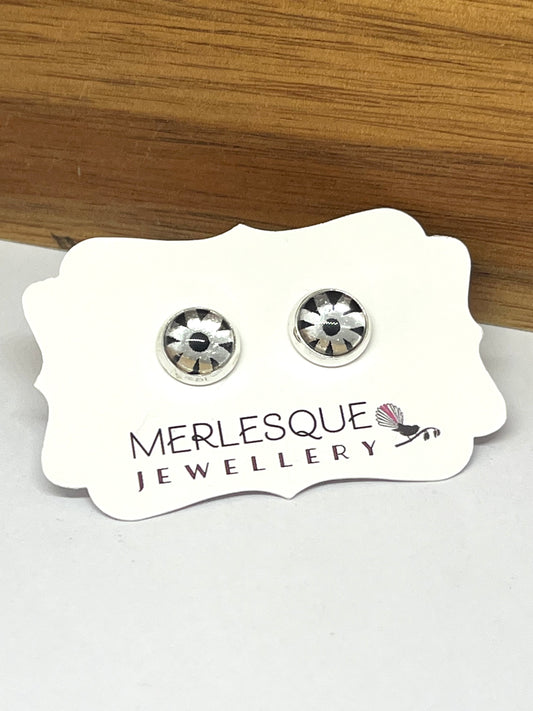 SILVER & BLACK DAISY STUDS